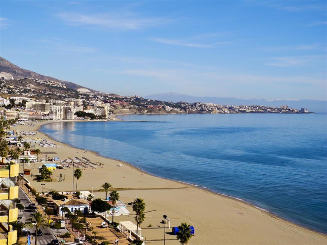 Fully Renovated Apartment In The Heart Of Fuengirola, 2 Min Walk To The Beach Bagian luar foto