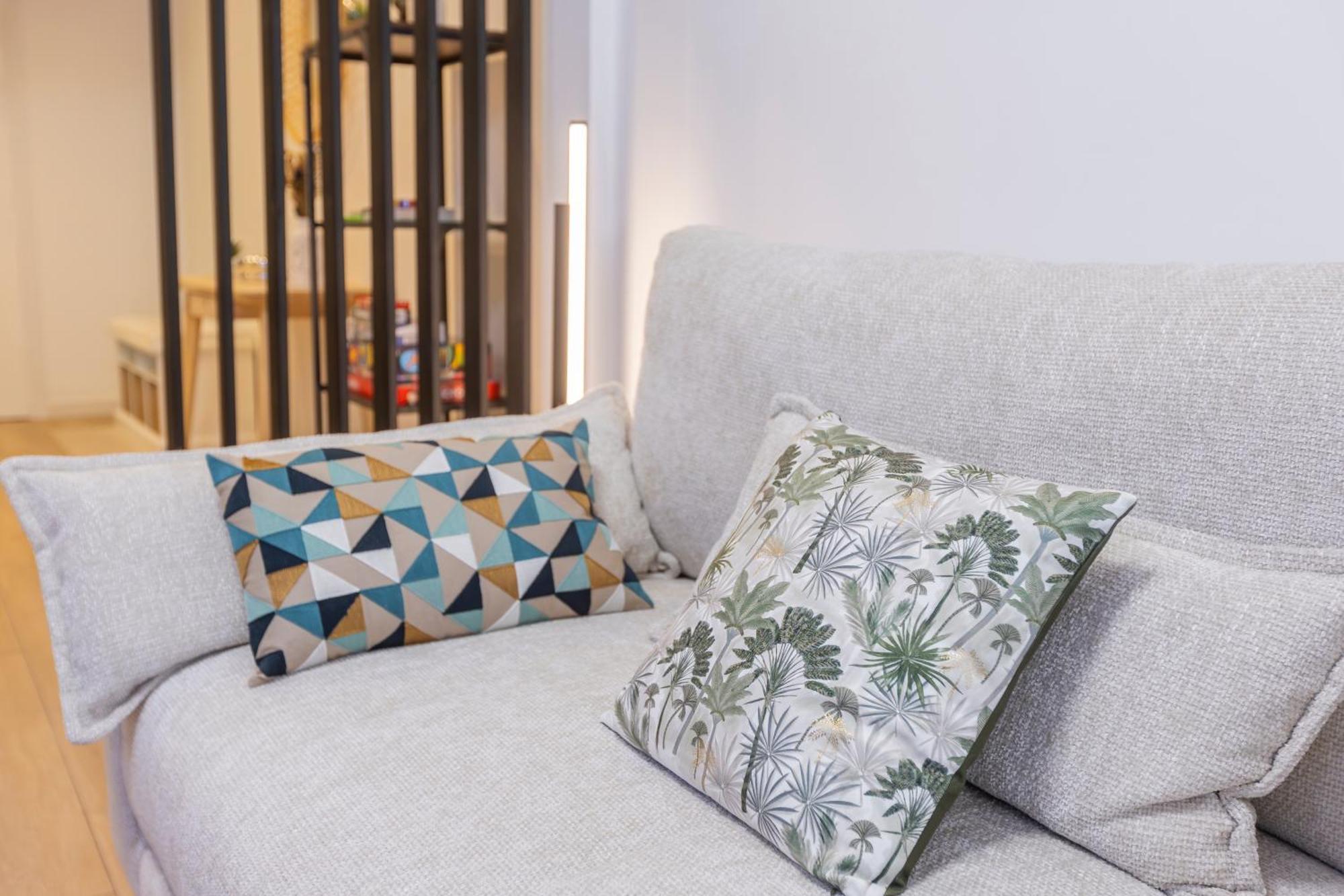 Fully Renovated Apartment In The Heart Of Fuengirola, 2 Min Walk To The Beach Bagian luar foto