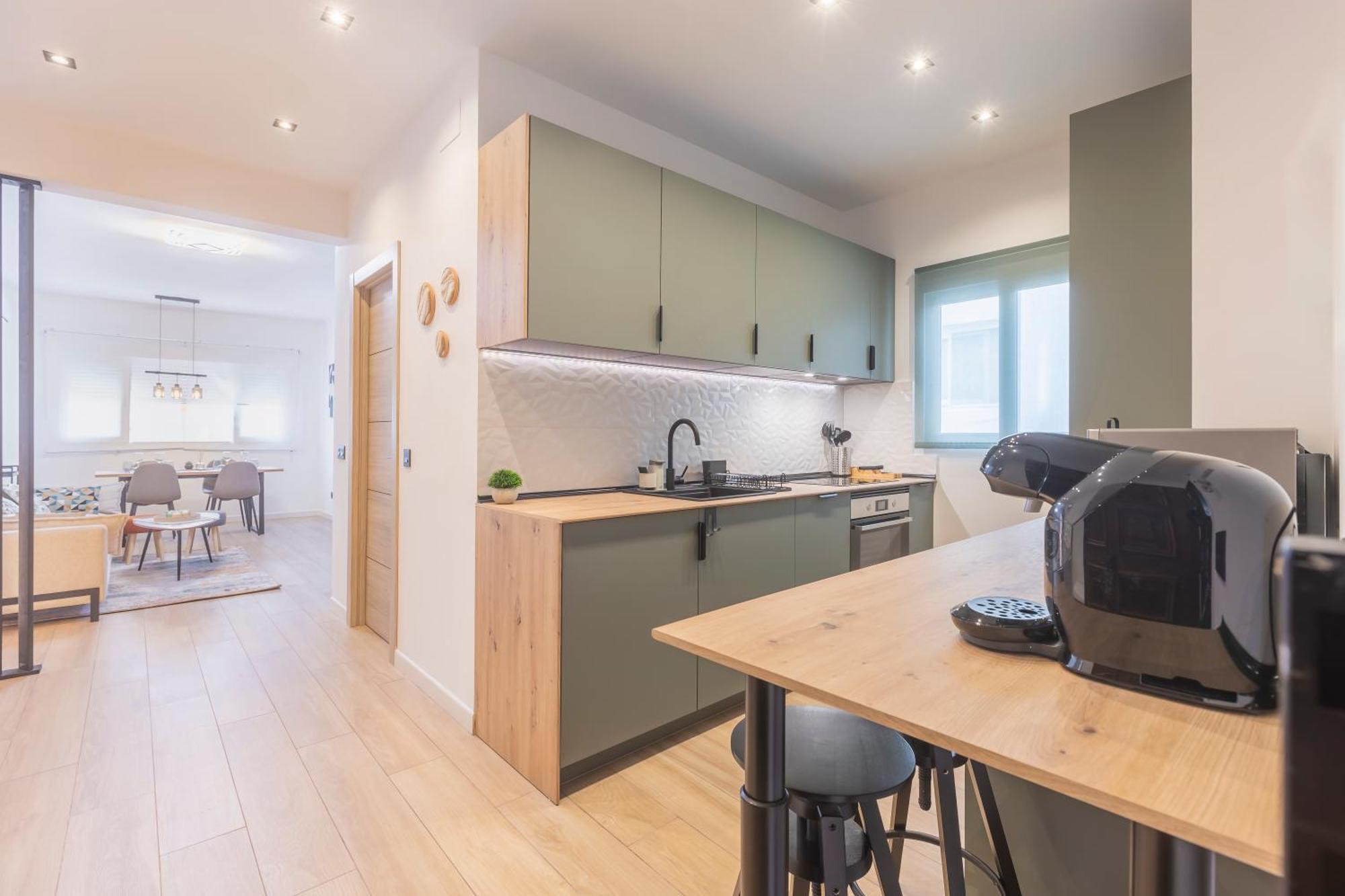 Fully Renovated Apartment In The Heart Of Fuengirola, 2 Min Walk To The Beach Bagian luar foto