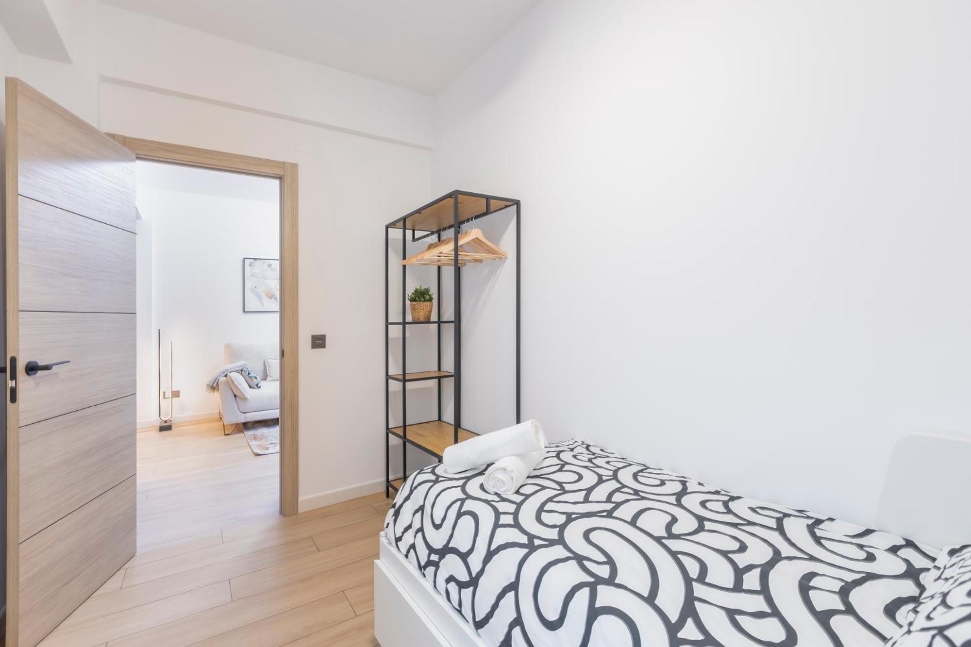 Fully Renovated Apartment In The Heart Of Fuengirola, 2 Min Walk To The Beach Bagian luar foto