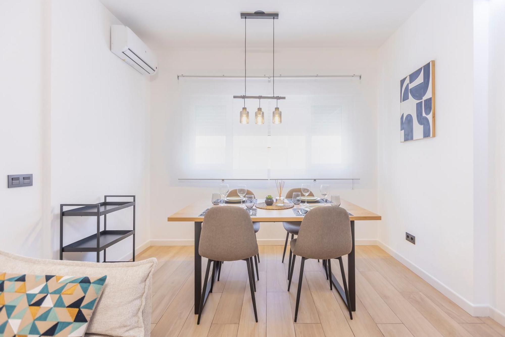 Fully Renovated Apartment In The Heart Of Fuengirola, 2 Min Walk To The Beach Bagian luar foto