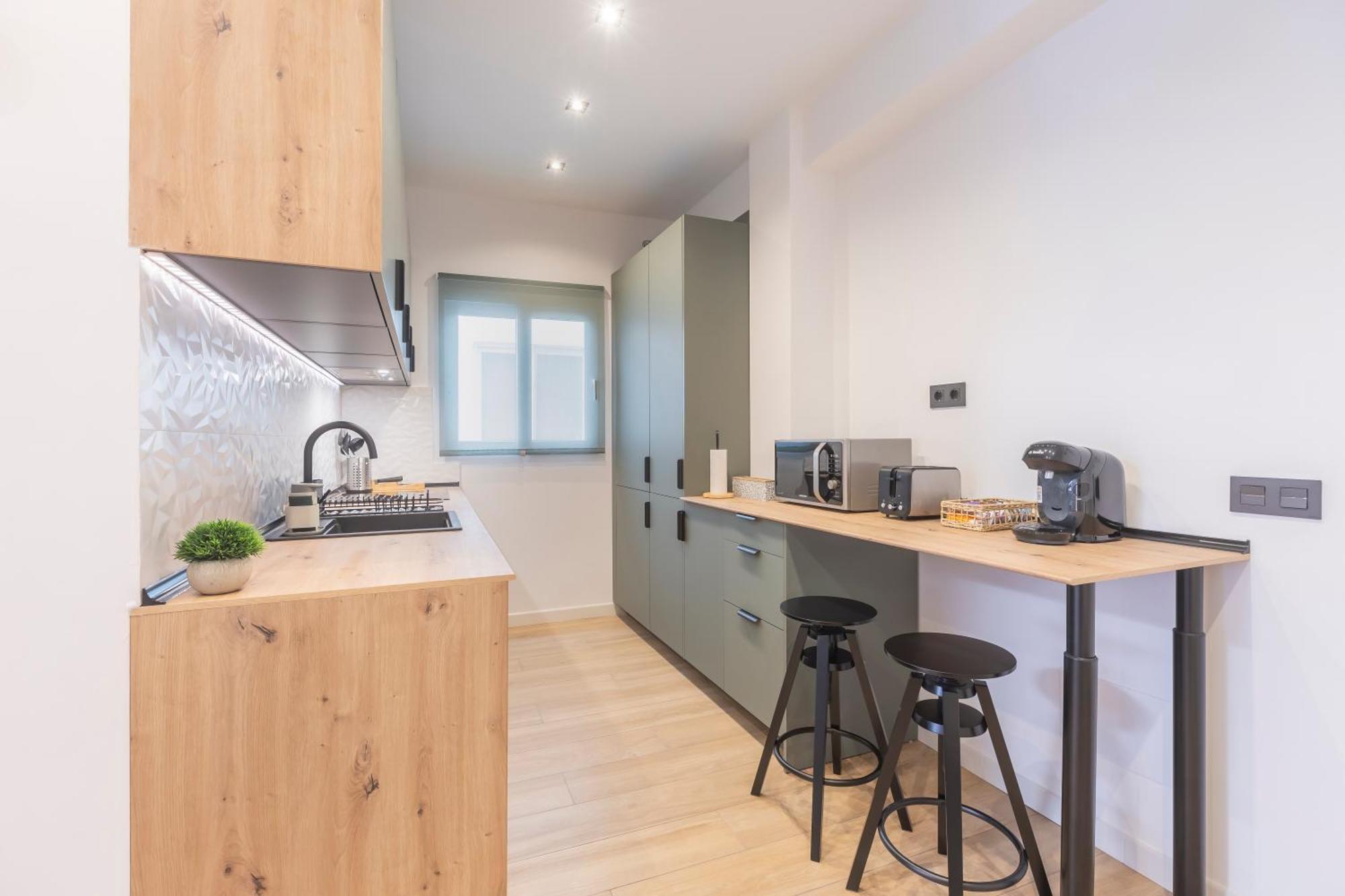 Fully Renovated Apartment In The Heart Of Fuengirola, 2 Min Walk To The Beach Bagian luar foto