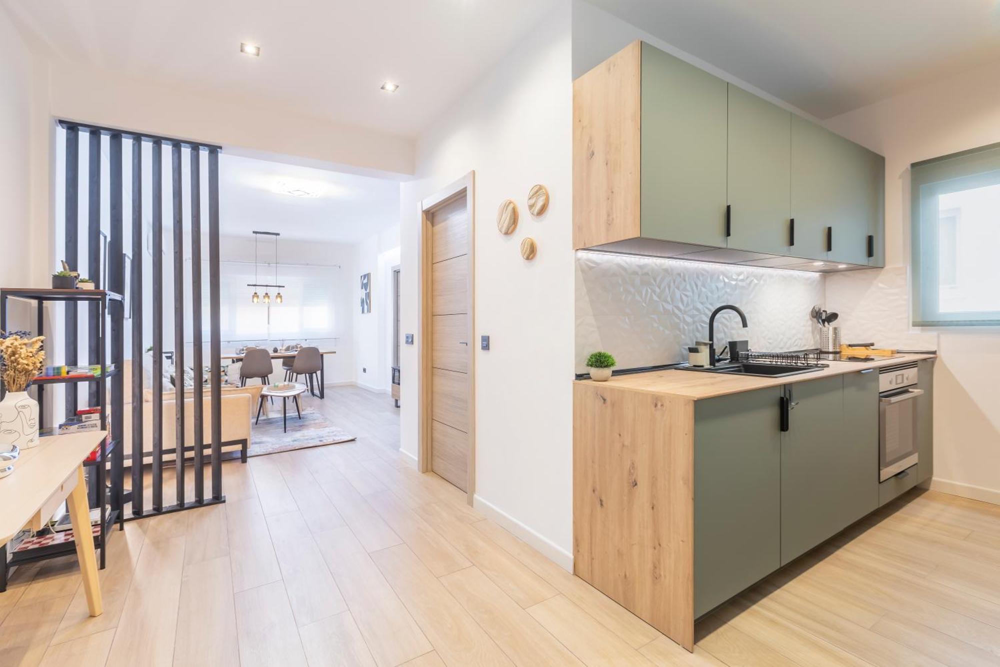 Fully Renovated Apartment In The Heart Of Fuengirola, 2 Min Walk To The Beach Bagian luar foto